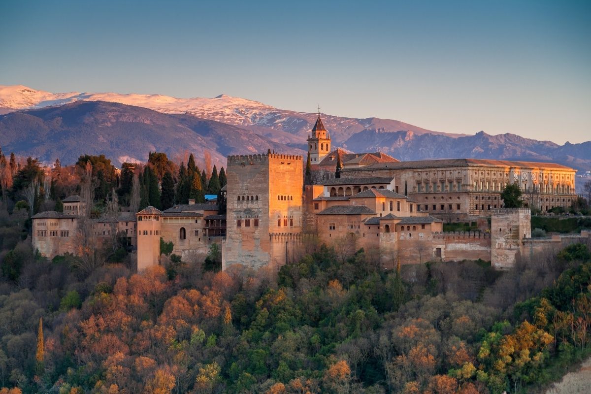 Granada Alhambra Palace private tour with Andalusian spa and art experiences, featured in the Iberia Privada Exclusive Grand Tour by Lux Motion.